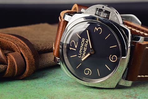 Panerai sandwich dials